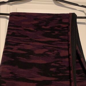 Lululemon Purple and Black Vinyasa Scarf,
OS, Good Condition